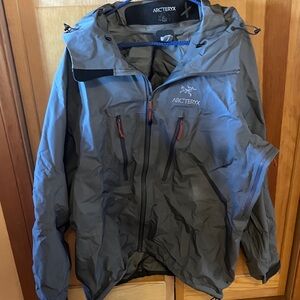Arc'teryx Stormy Gray Raincoat for Men